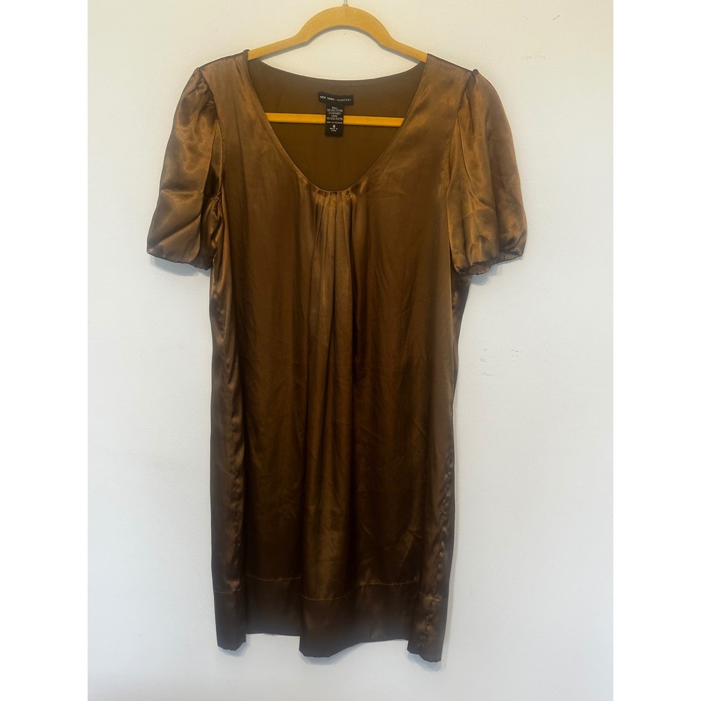 New York & Company Brown Satin Short Sleeve Pleated Scoop Neck Shift Dress 6